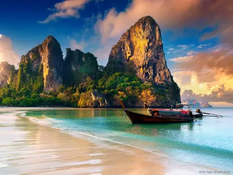 Longtail Boat Tour with Tiger Cave Temple and Sunset: tour scene in Krabi