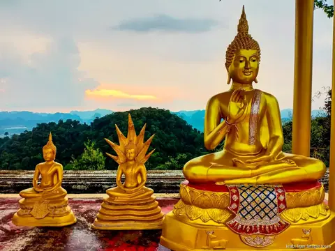 Tiger Cave Temple Sunset Tour with Lunch: tour scene in Krabi